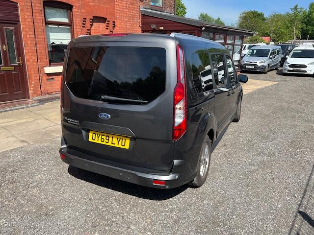 Ford Grand Tourneo Connect 1.5 EcoBlue Titanium MPV 5dr Diesel Auto Euro 6 (s/s) (120 ps)