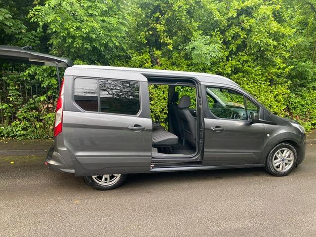 Ford Grand Tourneo Connect 1.5 EcoBlue Titanium MPV 5dr Diesel Auto Euro 6 (s/s) (120 ps)