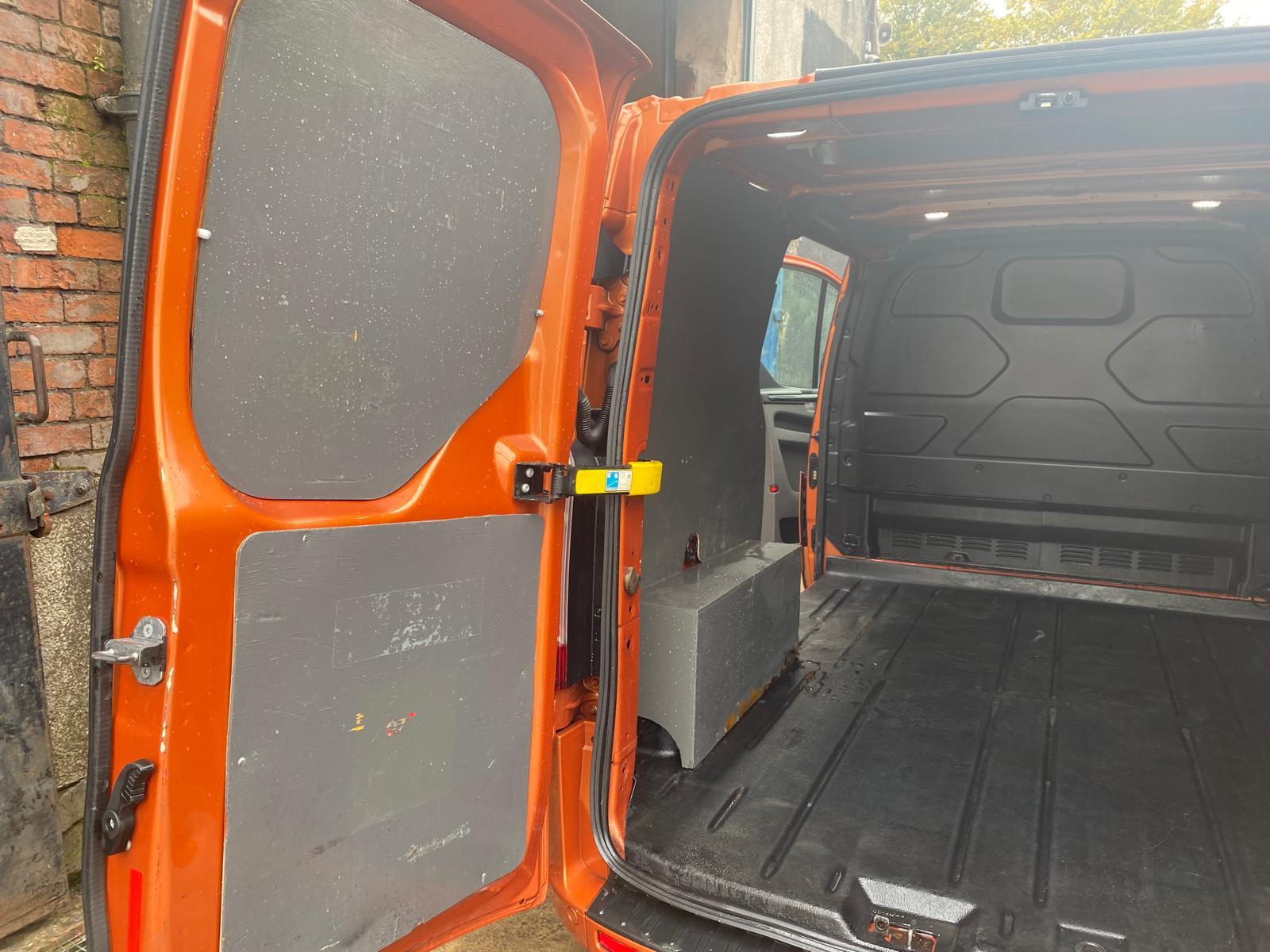 Ford Transit Custom 2.0 Sport Panel Van (2017 - 2022)
