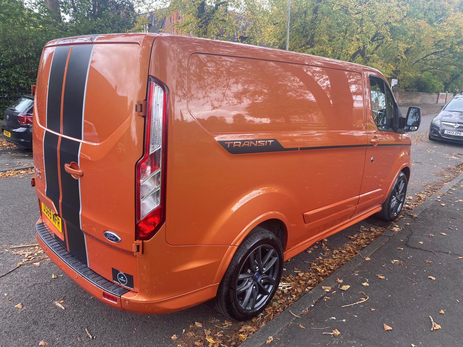 Ford Transit Custom 2.0 Sport Panel Van (2017 - 2022)