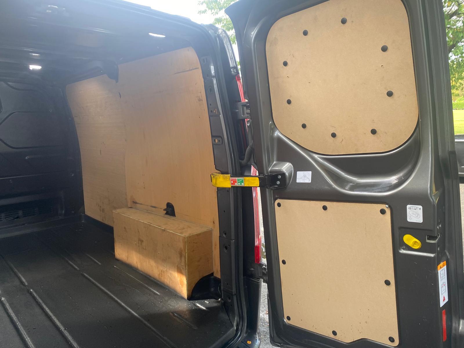 Ford Transit Custom 2.0 290 EcoBlue Sport Panel Van 5dr Diesel Auto L1 H1 Euro 6 (s/s) (185 ps)
