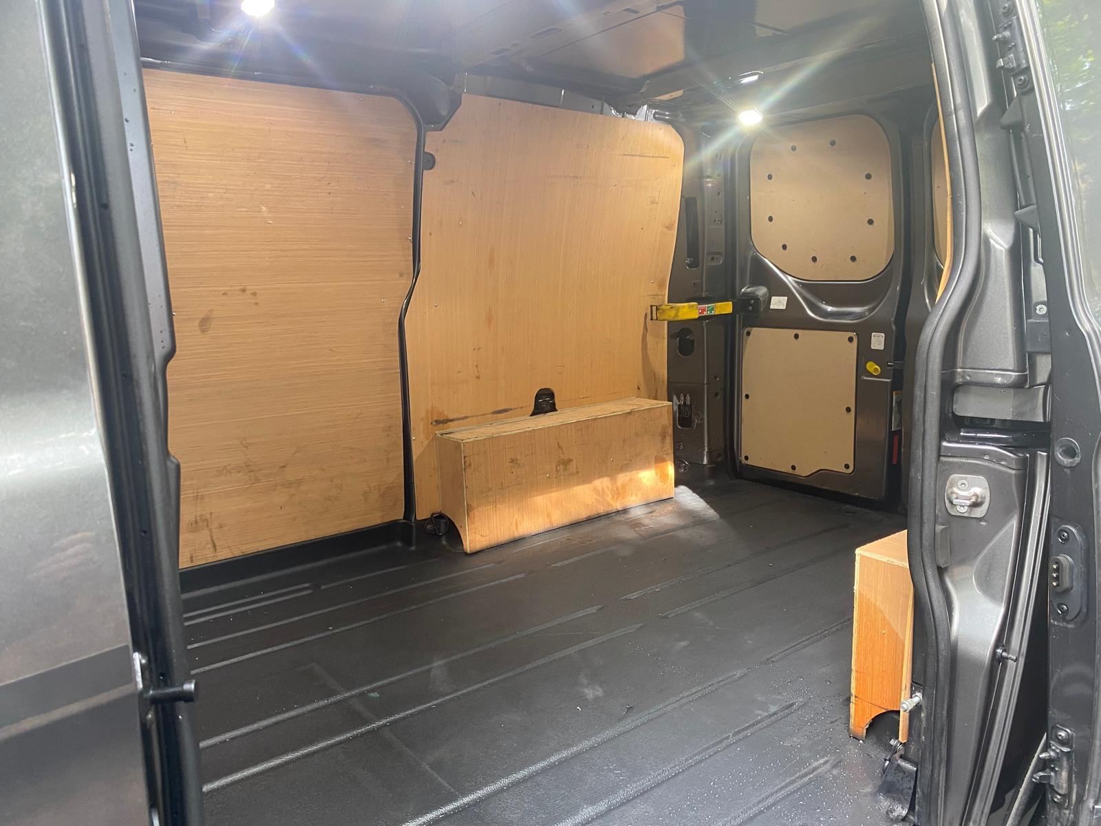Ford Transit Custom 2.0 290 EcoBlue Sport Panel Van 5dr Diesel Auto L1 H1 Euro 6 (s/s) (185 ps)