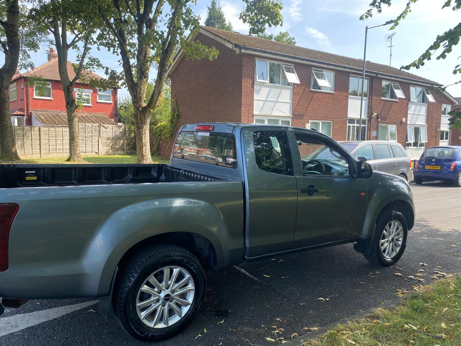 Isuzu D-Max 2.5 TD Pickup 2dr Diesel Manual 4x4 (194 g/km, 161 bhp)