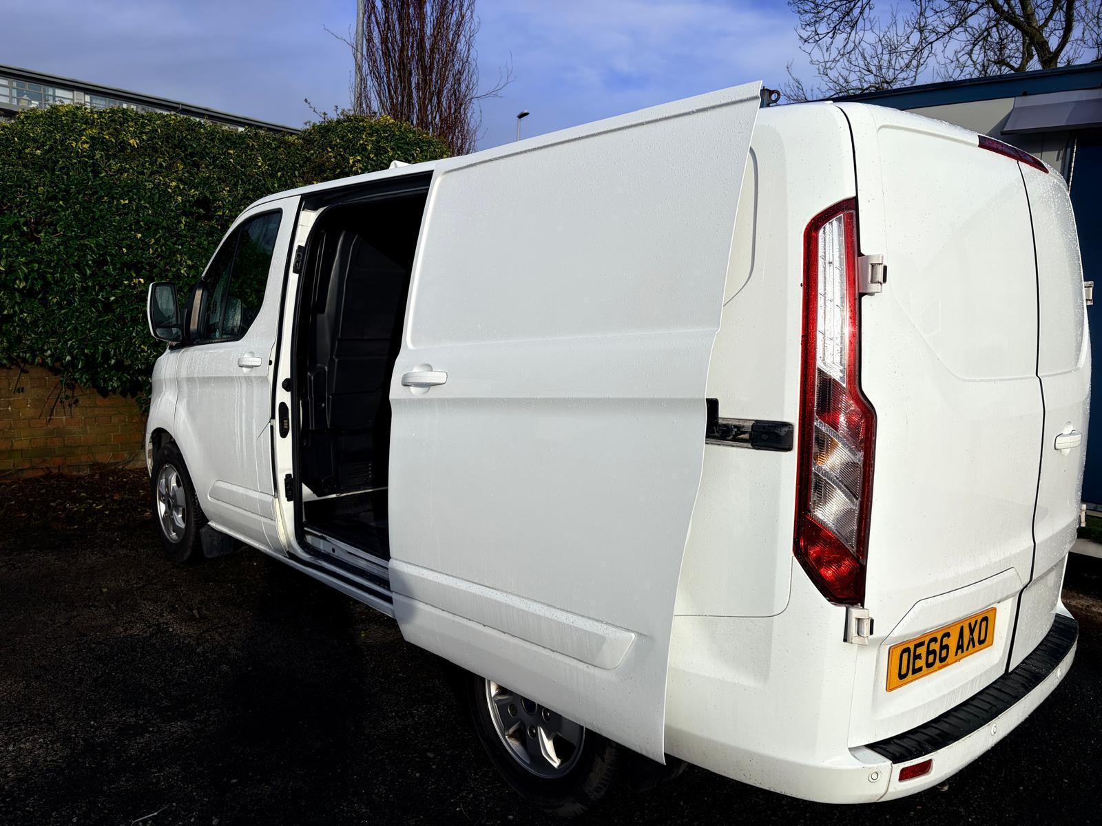 Ford Transit Custom 2.0 TDCi 290 Limited Panel Van 5dr Diesel Manual L1 H1 (163 g/km, 128 bhp)