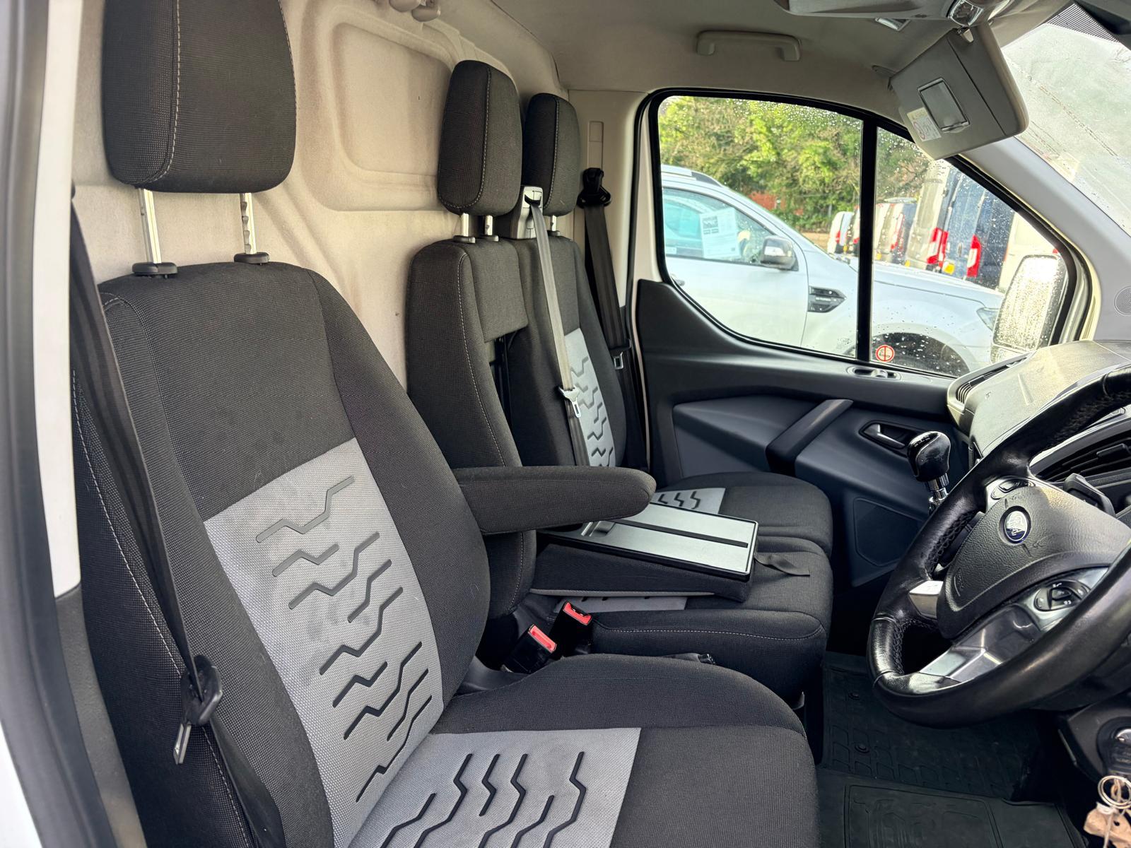 Ford Transit Custom 2.0 TDCi 290 Limited Panel Van 5dr Diesel Manual L1 H1 (163 g/km, 128 bhp)