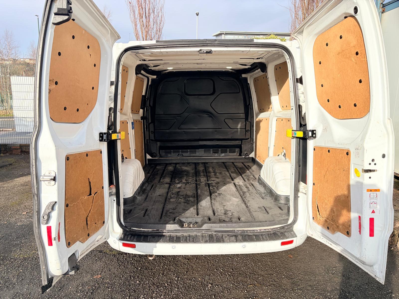 Ford Transit Custom 2.0 TDCi 290 Limited Panel Van 5dr Diesel Manual L1 H1 (163 g/km, 128 bhp)