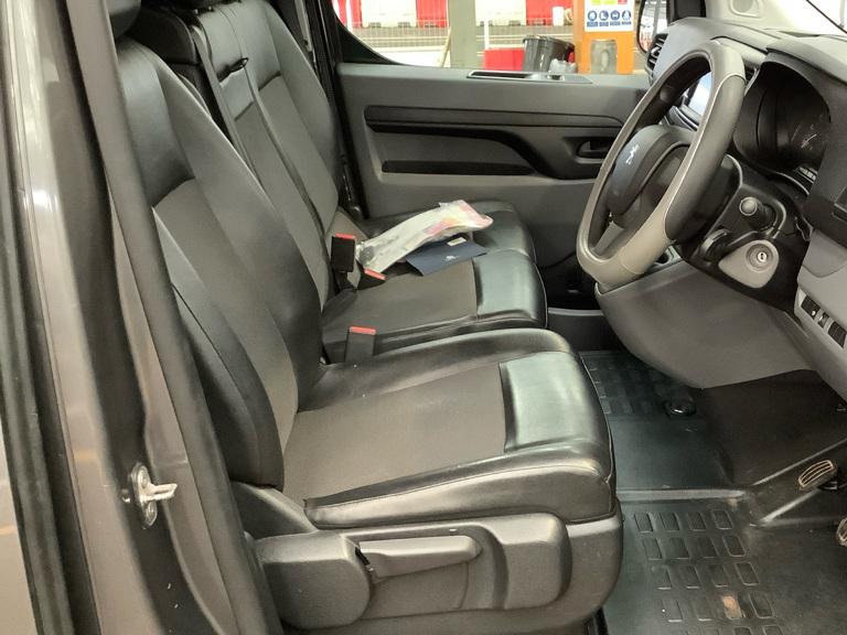 Peugeot Expert 2.0 BlueHDi 1400 Professional Standard Panel Van 6dr Diesel Manual MWB Euro 6 (s/s) (120 ps)