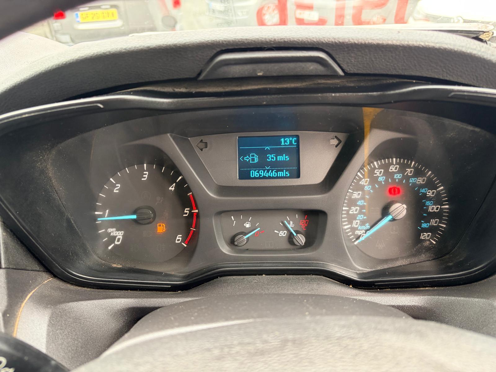 Ford Transit 2.0 350 EcoBlue Chassis Cab 2dr Diesel Manual RWD L4 H1 Euro 6 (130 ps)