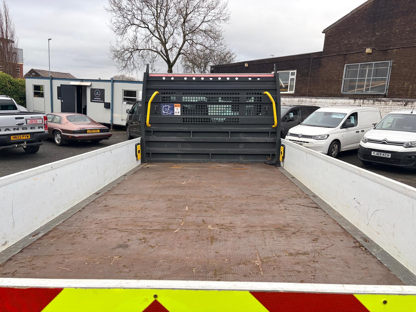 Ford Transit 2.0 350 EcoBlue Chassis Cab 2dr Diesel Manual RWD L4 H1 Euro 6 (130 ps)