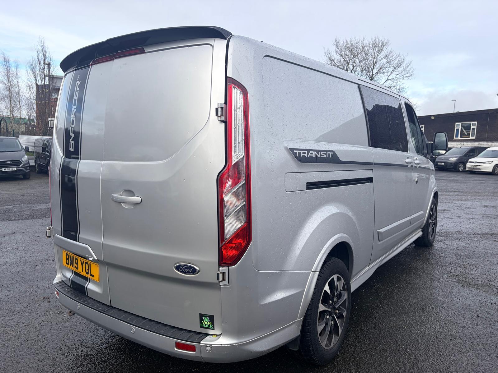 Ford Transit Custom 2.0 310 EcoBlue Sport Crew Van Double Cab 6dr Diesel Manual L2 H1 Euro 6 (5 Seat) (170 ps)