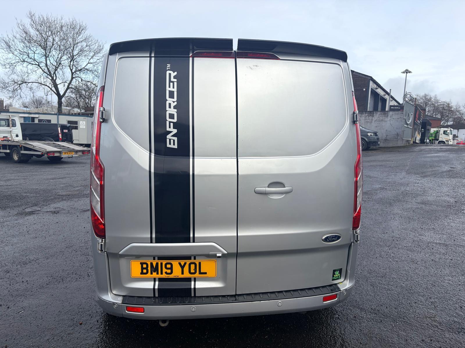 Ford Transit Custom 2.0 310 EcoBlue Sport Crew Van Double Cab 6dr Diesel Manual L2 H1 Euro 6 (5 Seat) (170 ps)