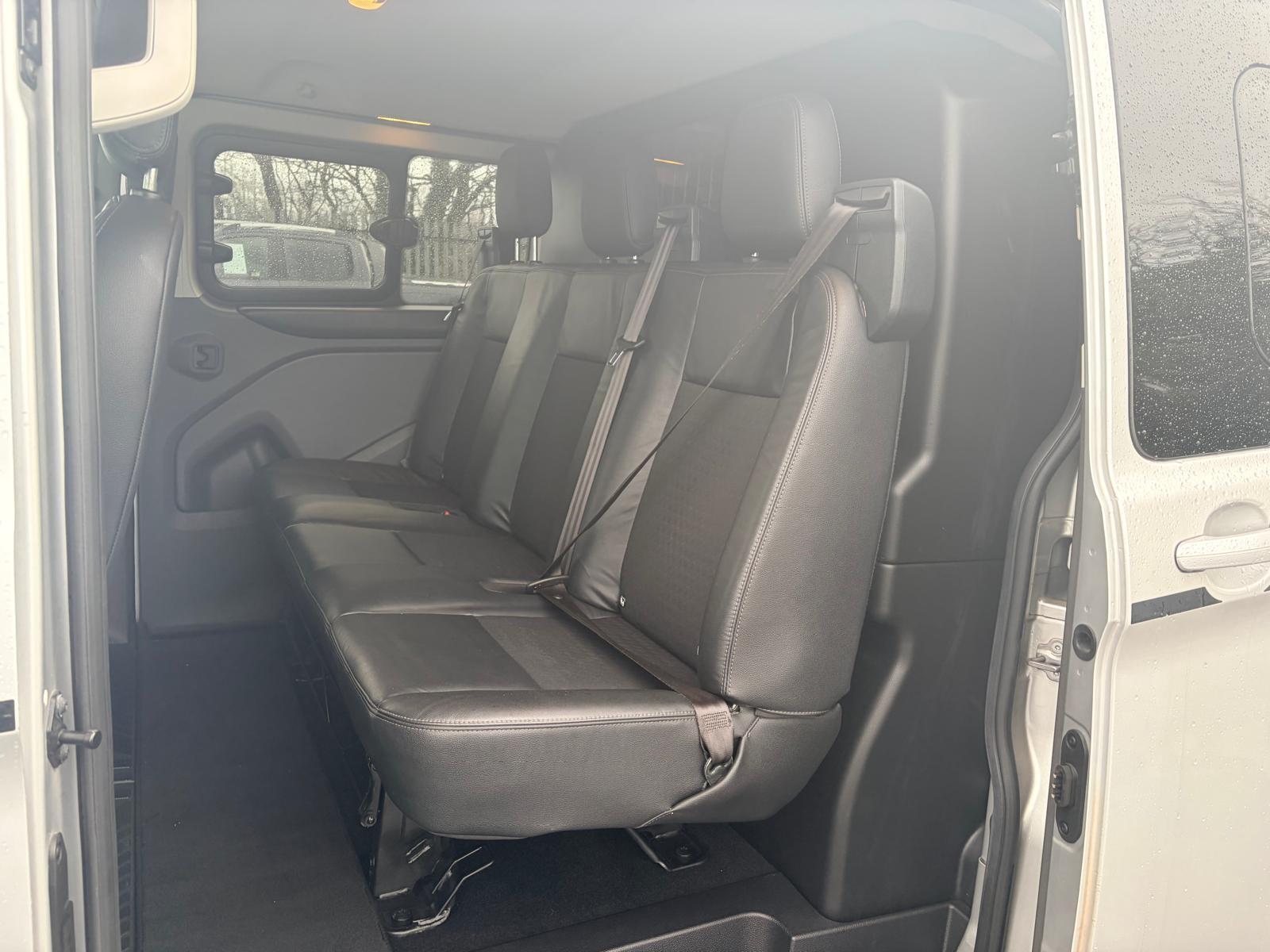 Ford Transit Custom 2.0 310 EcoBlue Sport Crew Van Double Cab 6dr Diesel Manual L2 H1 Euro 6 (5 Seat) (170 ps)