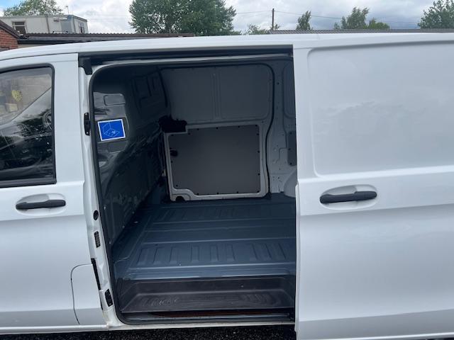 Mercedes-Benz Vito 1.6 111 CDI Panel Van 6dr Diesel Manual FWD L2 Euro 5 (114 ps)