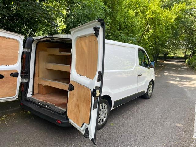 Renault Trafic 2.0 dCi ENERGY 28 Business Panel Van 5dr Diesel Manual SWB Standard Roof Euro 6 (s/s) (120 ps)
