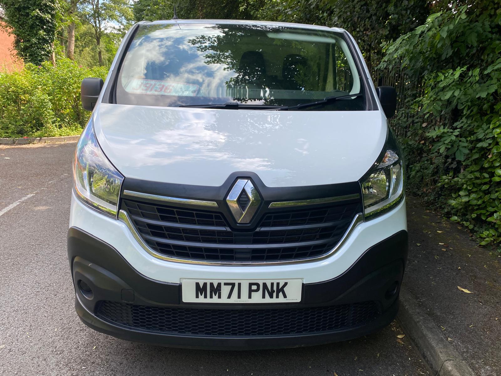 Renault Trafic 2.0 dCi ENERGY 28 Business Panel Van 5dr Diesel Manual SWB Standard Roof Euro 6 (s/s) (120 ps)