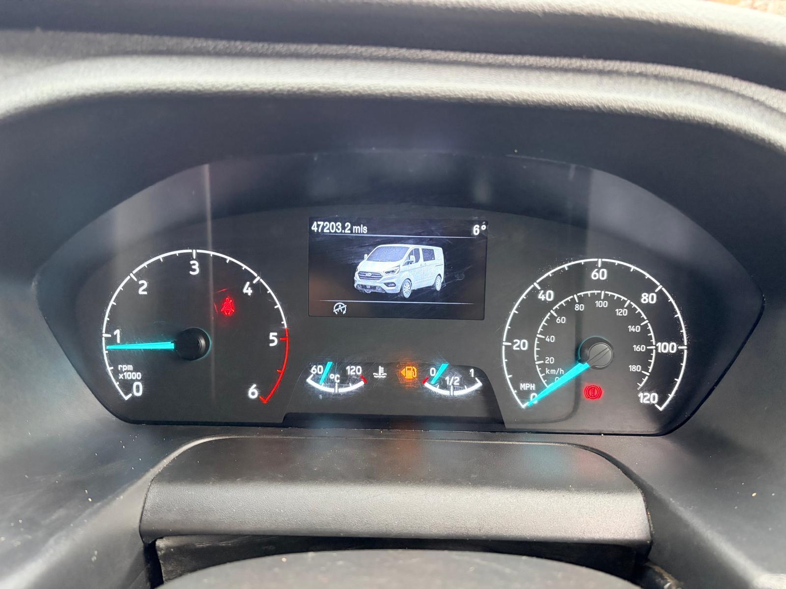 Ford Transit Custom 2.0 300 EcoBlue Limited Crew Van Double Cab 5dr Diesel Manual L1 H1 Euro 6 (s/s) (6 Seat) (170 ps)