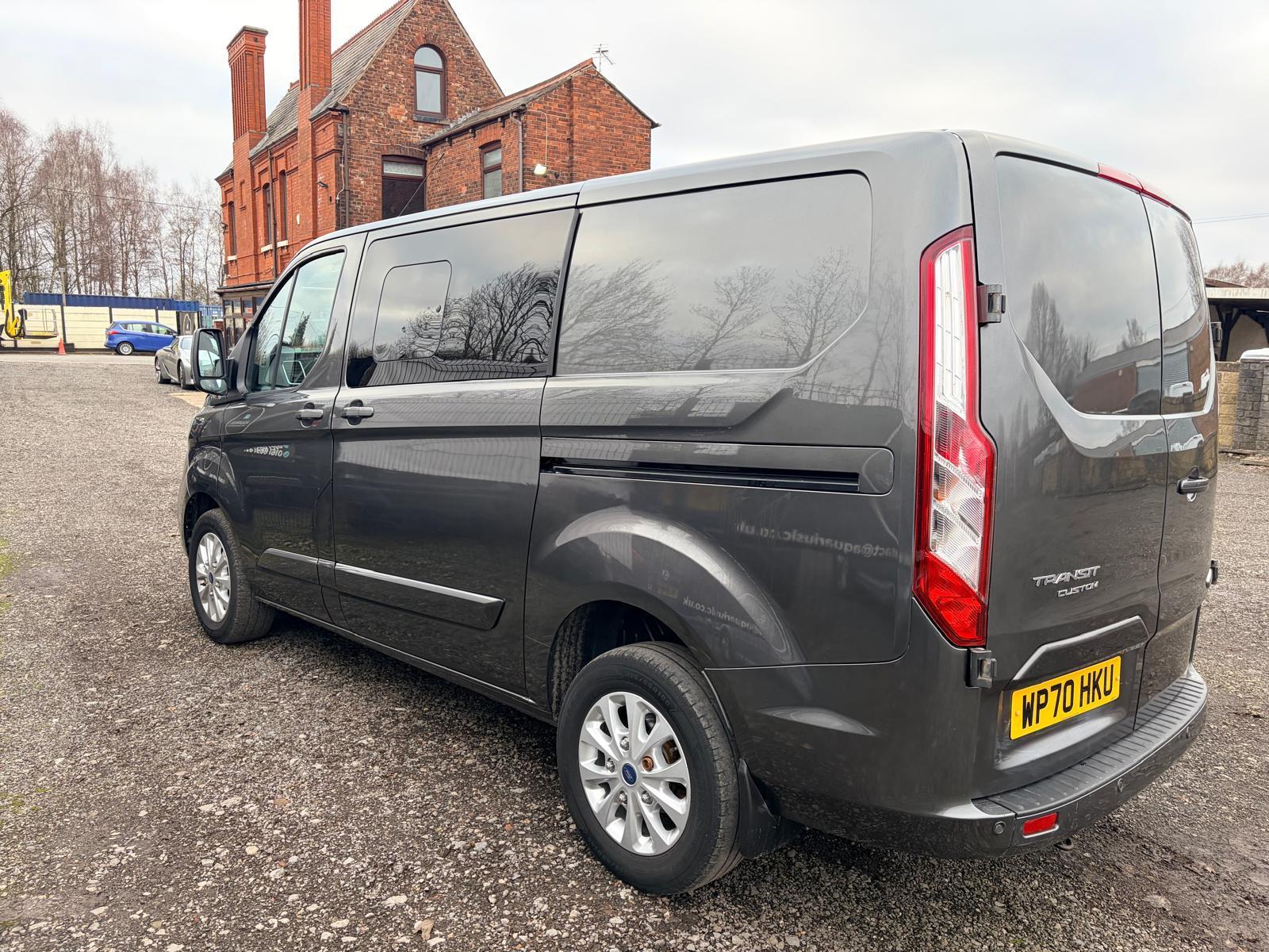 Ford Transit Custom 2.0 300 EcoBlue Limited Crew Van Double Cab 5dr Diesel Manual L1 H1 Euro 6 (s/s) (6 Seat) (170 ps)