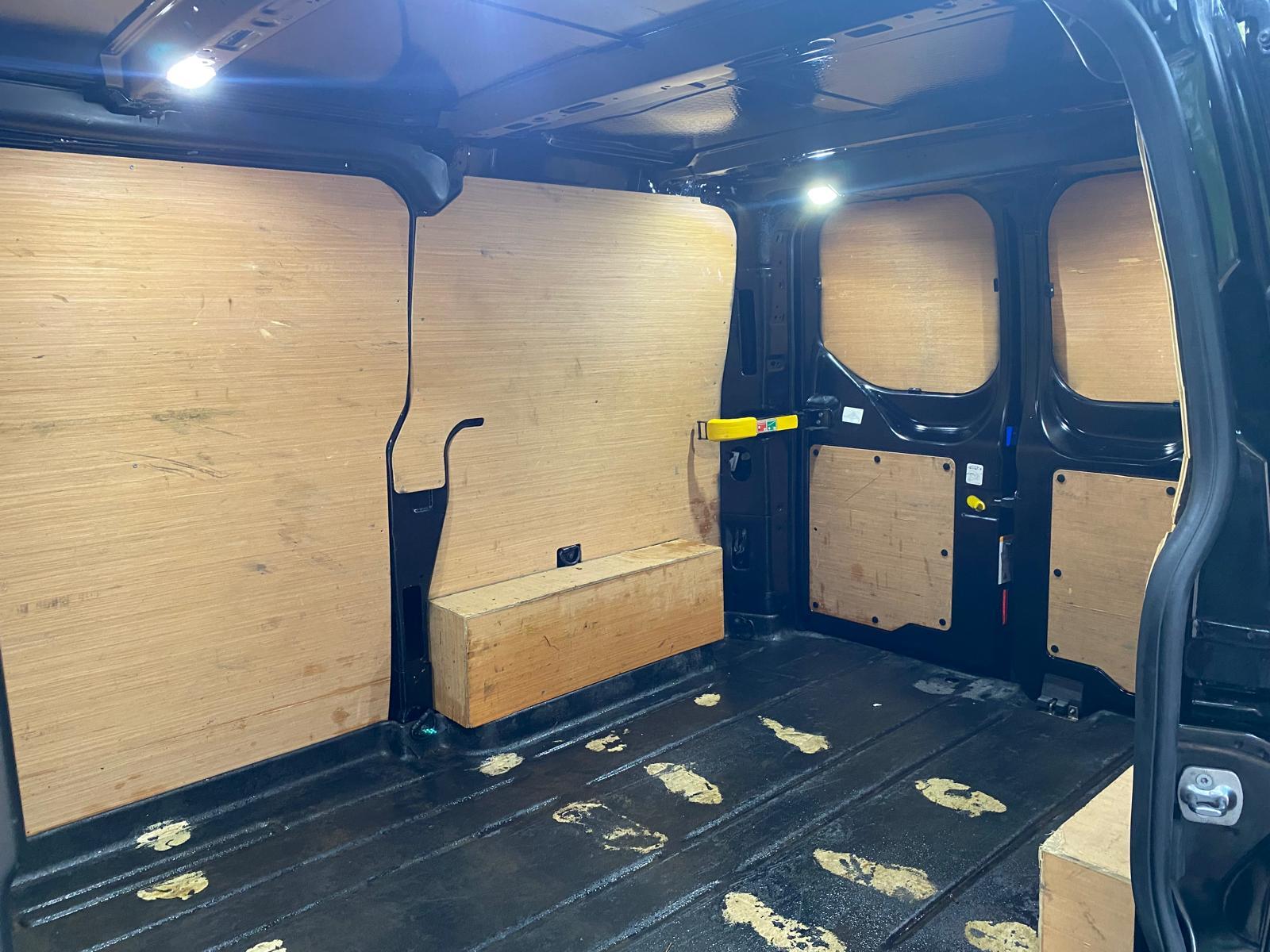 Ford Transit Custom 2.0 300 EcoBlue Active Panel Van 5dr Diesel Manual L1 H1 Euro 6 (s/s) (170 ps)