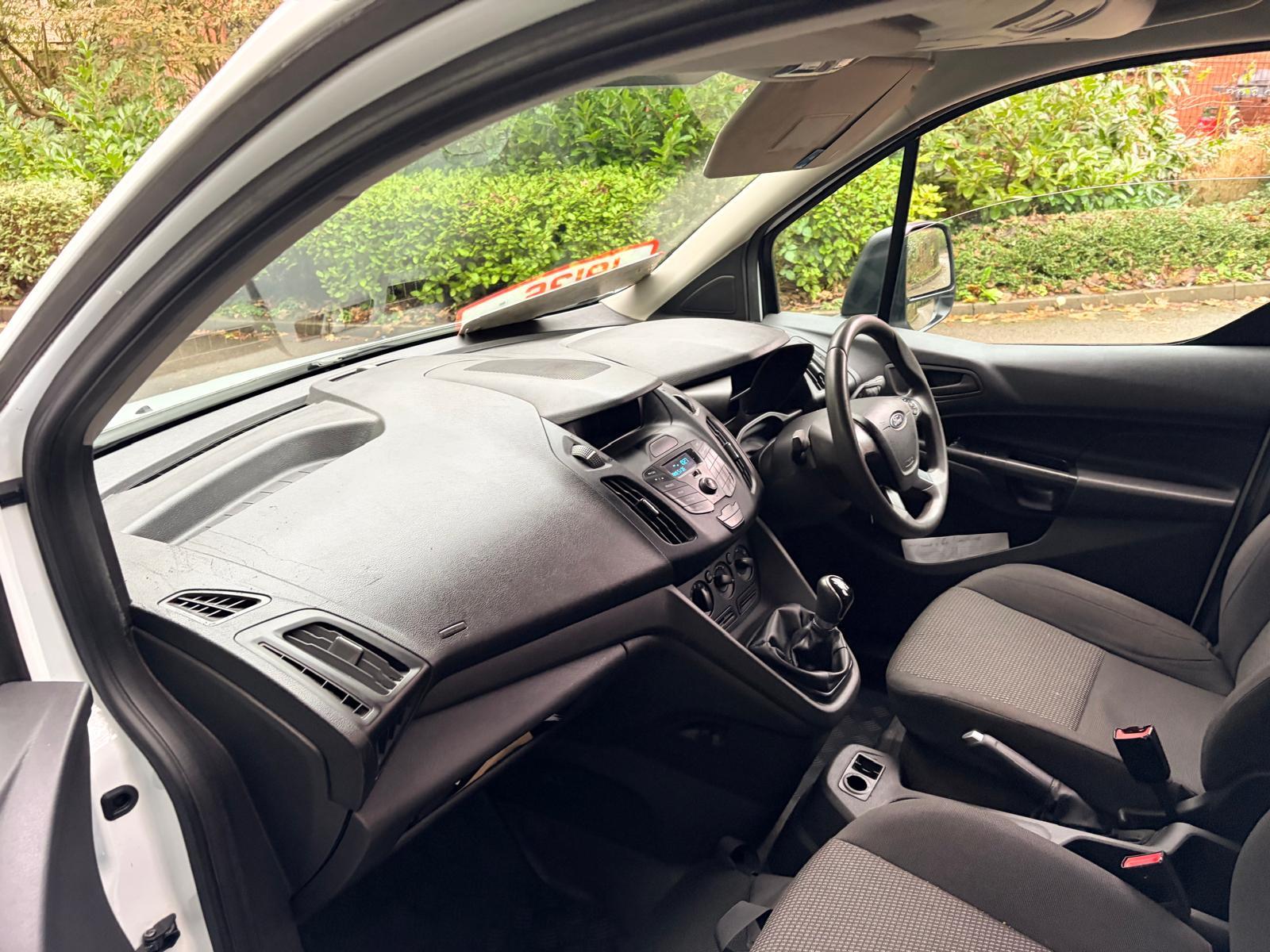 Ford Transit Connect 1.5 TDCi 220 Combi Van 6dr Diesel Manual L1 H1 (124 g/km, 74 bhp)