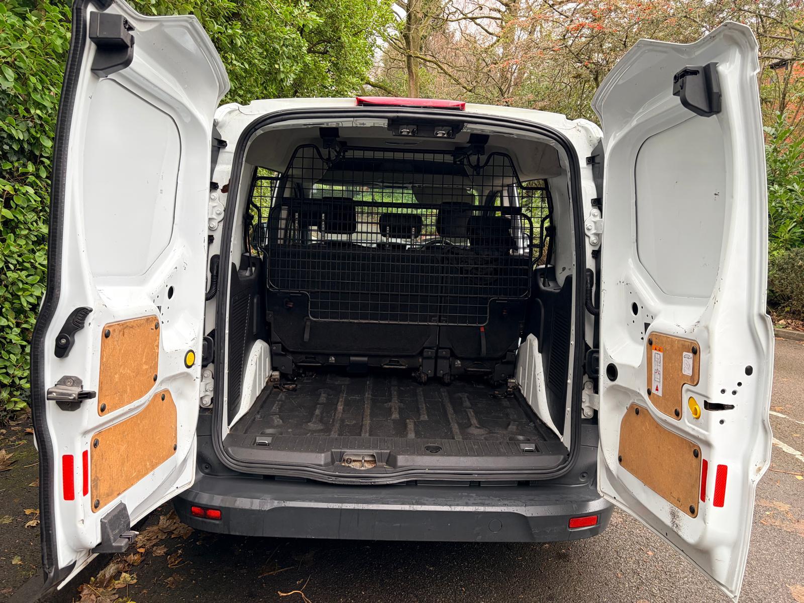 Ford Transit Connect 1.5 TDCi 220 Combi Van 6dr Diesel Manual L1 H1 (124 g/km, 74 bhp)