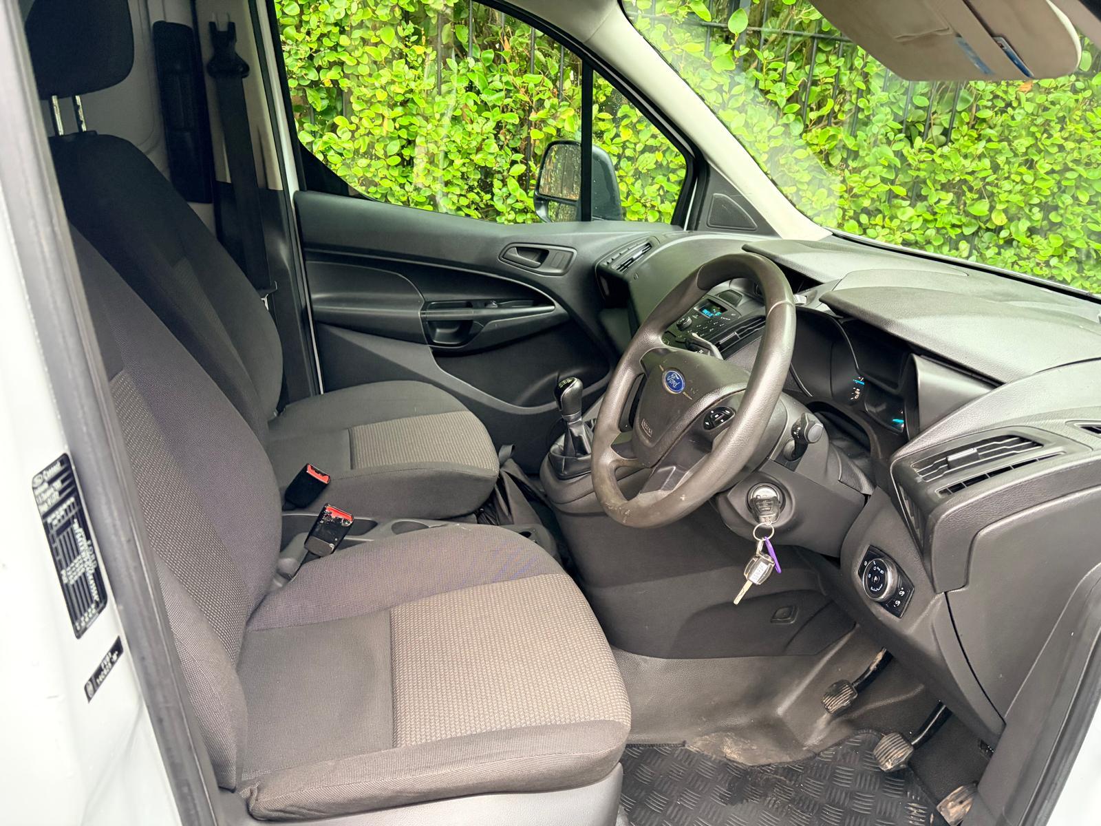 Ford Transit Connect 1.5 TDCi 220 Combi Van 6dr Diesel Manual L1 H1 (124 g/km, 74 bhp)