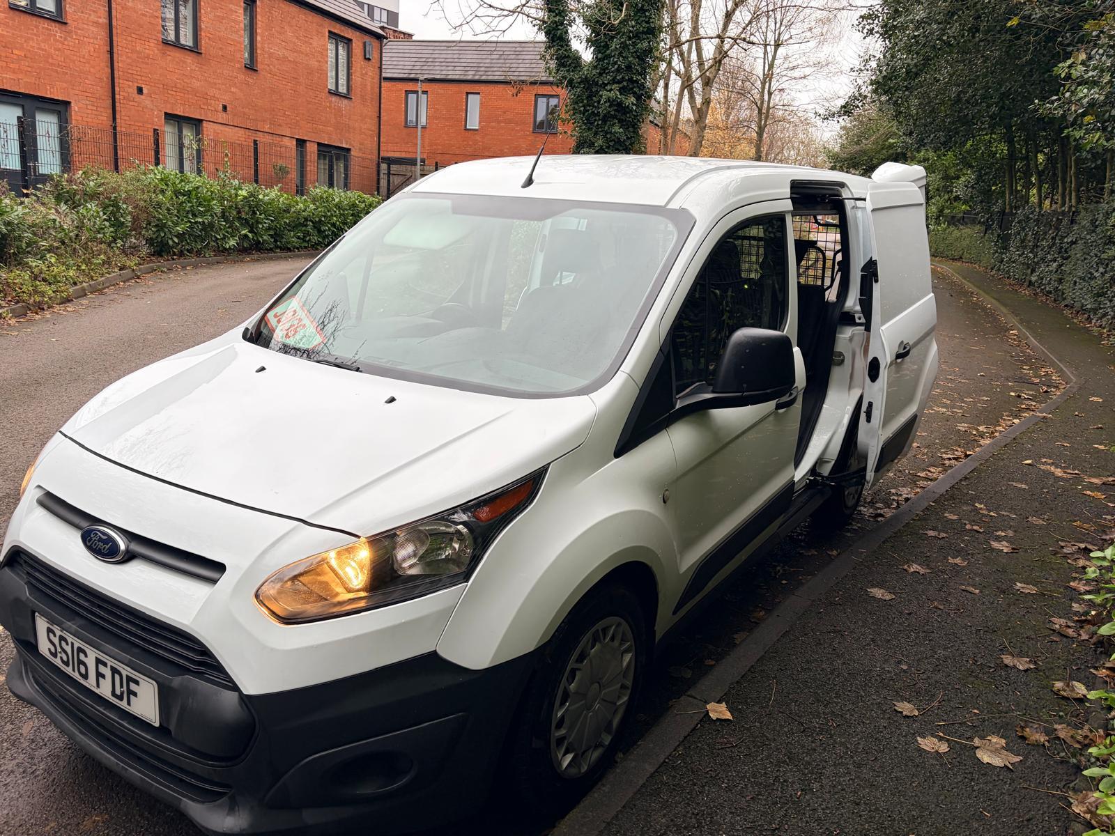 Ford Transit Connect 1.5 TDCi 220 Combi Van 6dr Diesel Manual L1 H1 (124 g/km, 74 bhp)