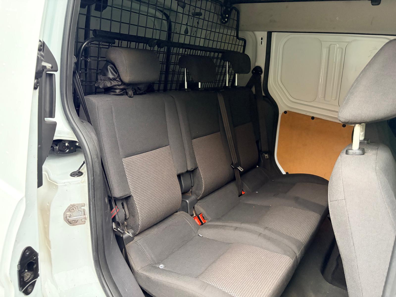 Ford Transit Connect 1.5 TDCi 220 Combi Van 6dr Diesel Manual L1 H1 (124 g/km, 74 bhp)