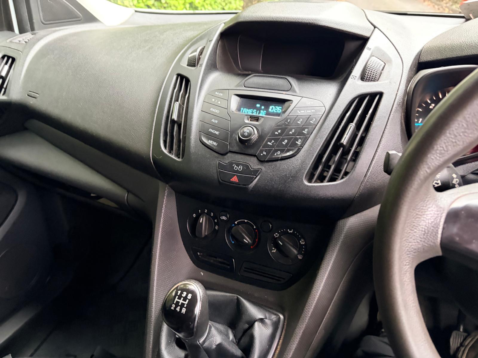 Ford Transit Connect 1.5 TDCi 220 Combi Van 6dr Diesel Manual L1 H1 (124 g/km, 74 bhp)