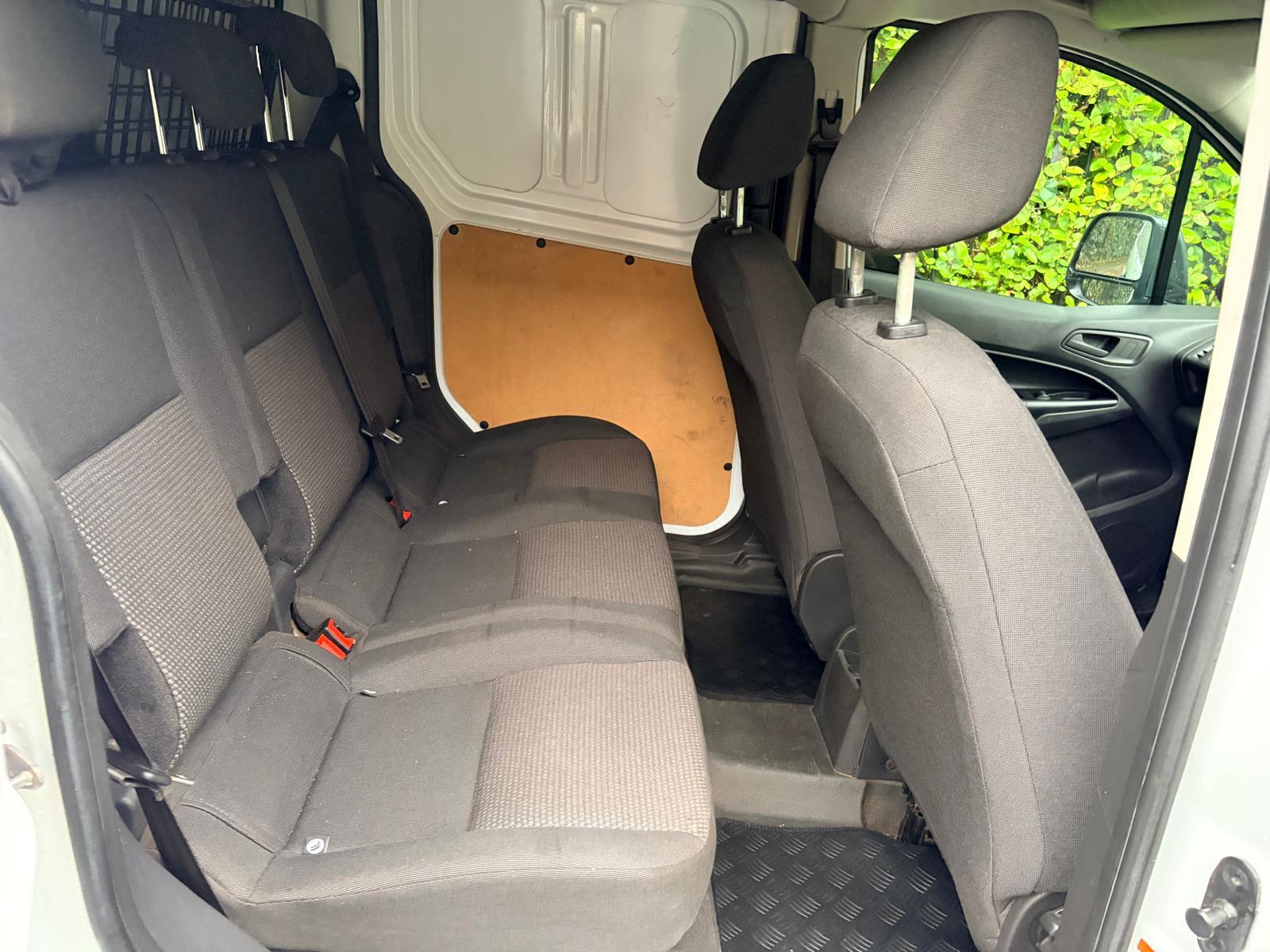 Ford Transit Connect 1.5 TDCi 220 Combi Van 6dr Diesel Manual L1 H1 (124 g/km, 74 bhp)