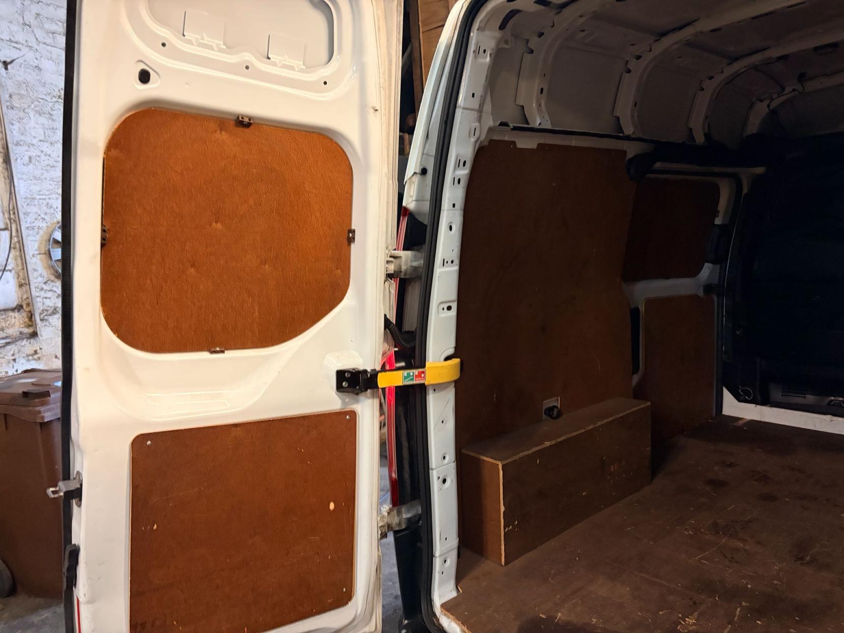 Ford Transit Custom 2.0 300 EcoBlue Leader Panel Van 5dr Diesel Manual L1 H2 Euro 6 (s/s) (105 ps)