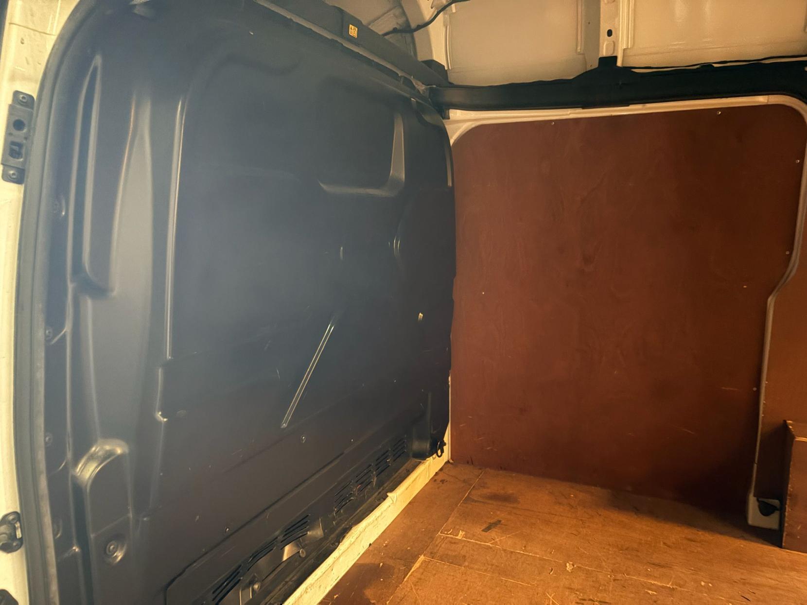 Ford Transit Custom 2.0 300 EcoBlue Leader Panel Van 5dr Diesel Manual L1 H2 Euro 6 (s/s) (105 ps)