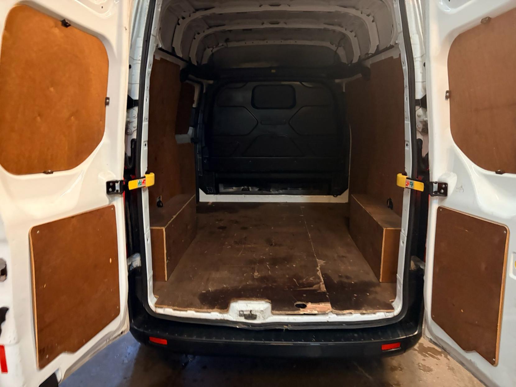 Ford Transit Custom 2.0 300 EcoBlue Leader Panel Van 5dr Diesel Manual L1 H2 Euro 6 (s/s) (105 ps)