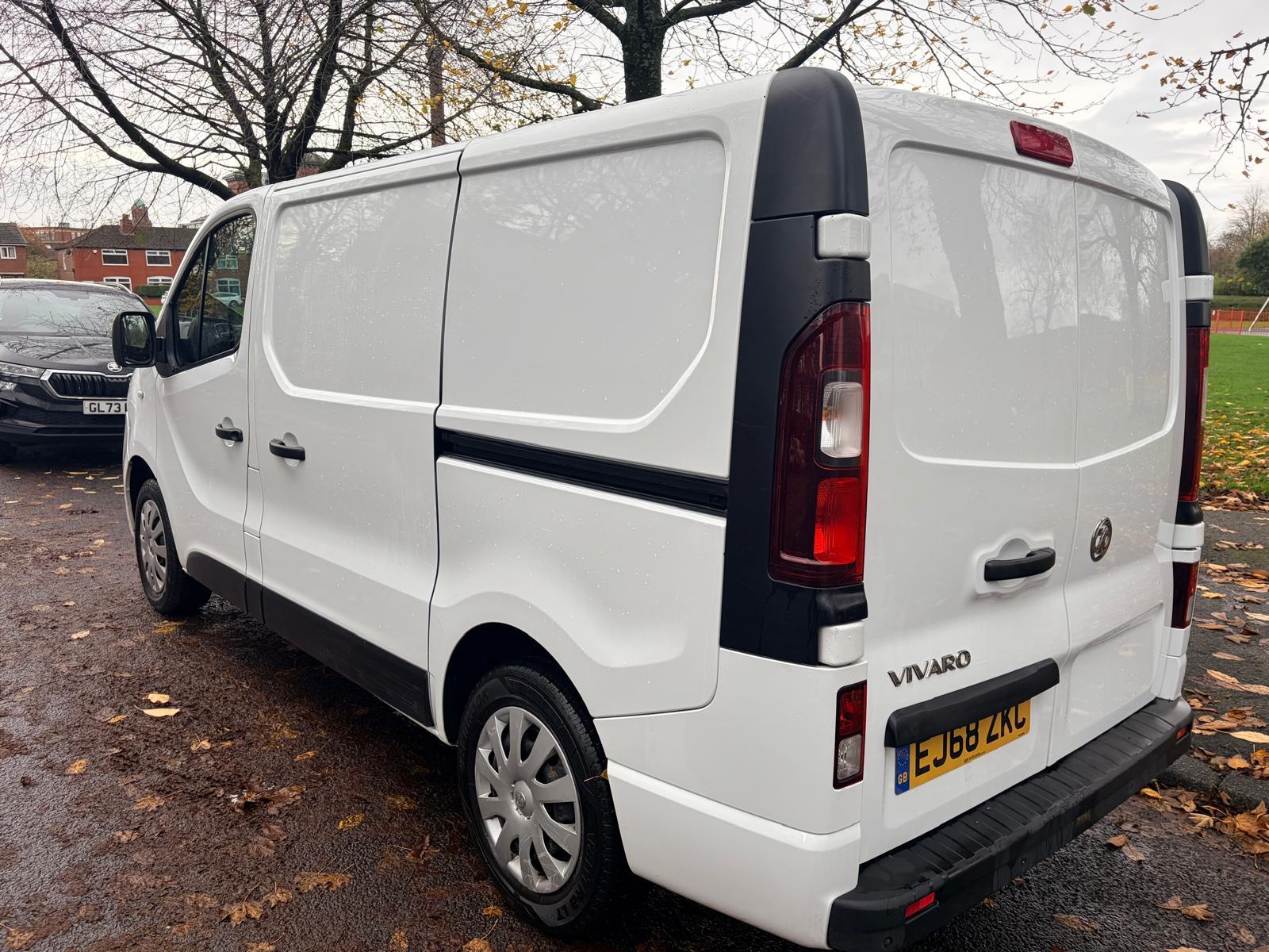 Vauxhall Vivaro 1.6 CDTi 2700 Sportive Panel Van 5dr Diesel Manual L1 H1 Euro 6 (120 ps)