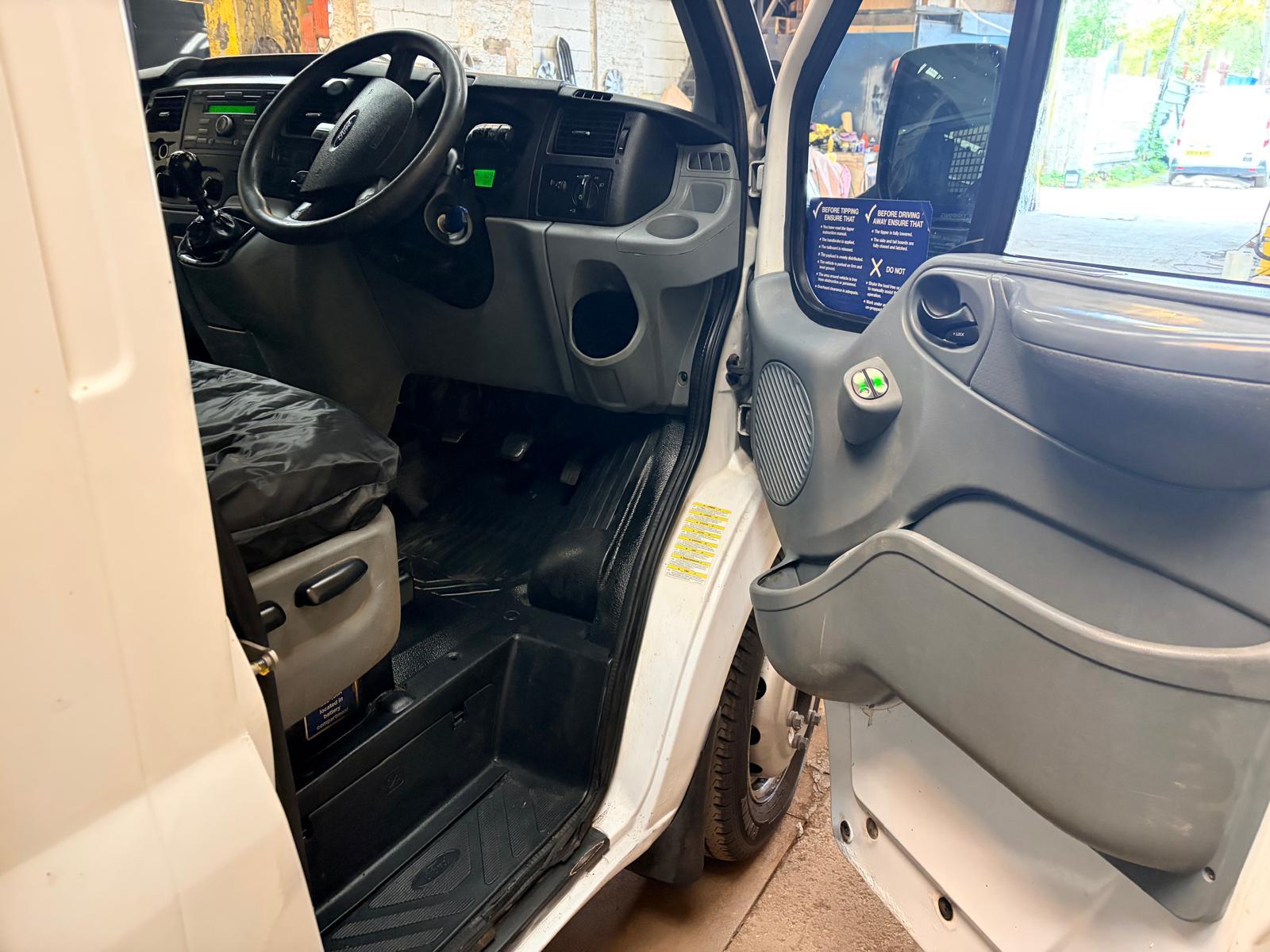 Ford Transit 2.2 TDCi 350 Chassis Cab 2dr Diesel Manual RWD L3 (DRW) (123 bhp)