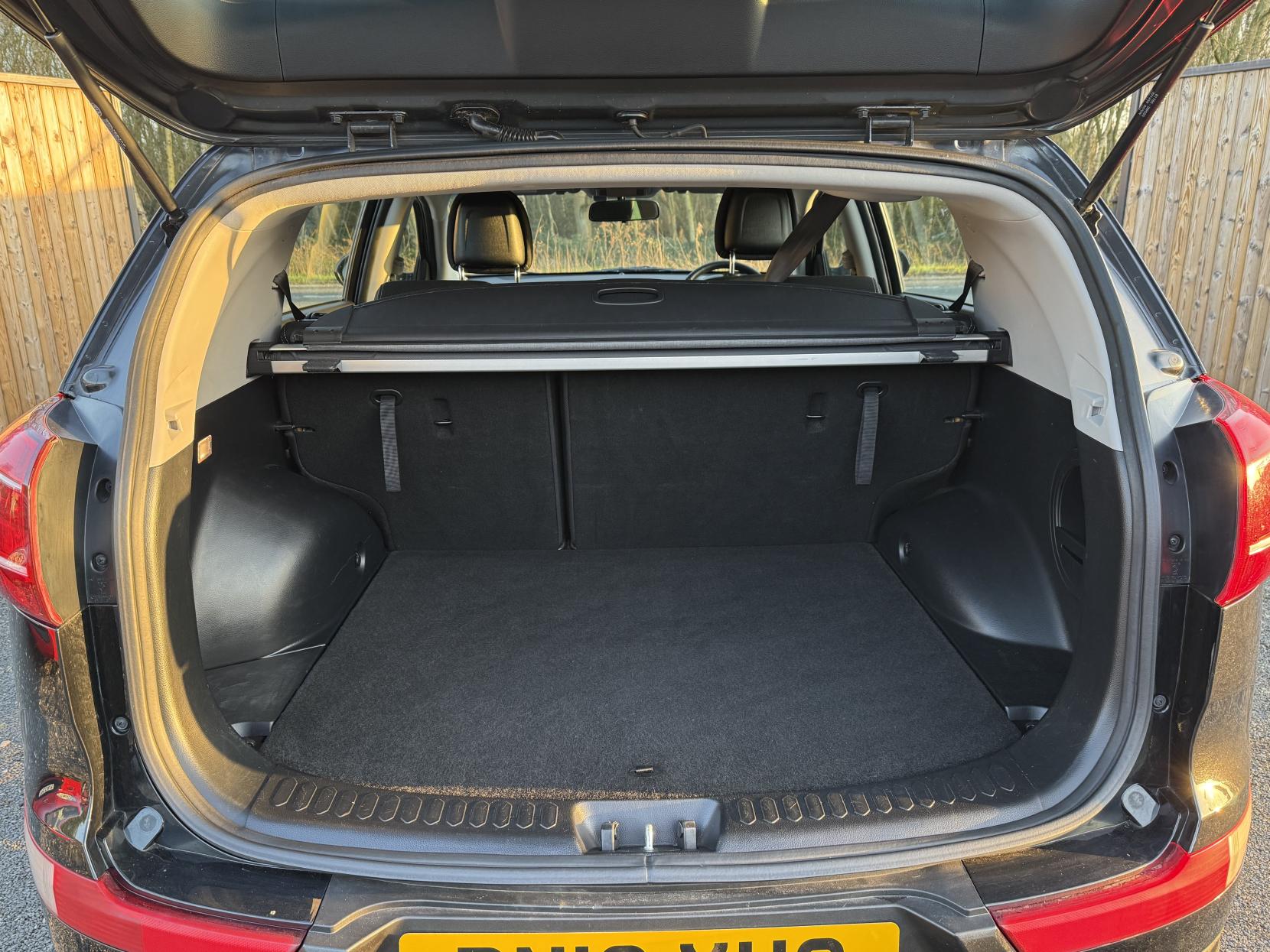 Kia Sportage 1.7 CRDi EcoDynamics 1 SUV 5dr Diesel Manual 2WD Euro 5 (s/s) (114 bhp)