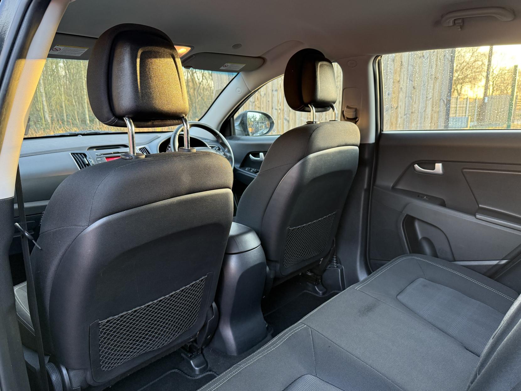 Kia Sportage 1.7 CRDi EcoDynamics 1 SUV 5dr Diesel Manual 2WD Euro 5 (s/s) (114 bhp)