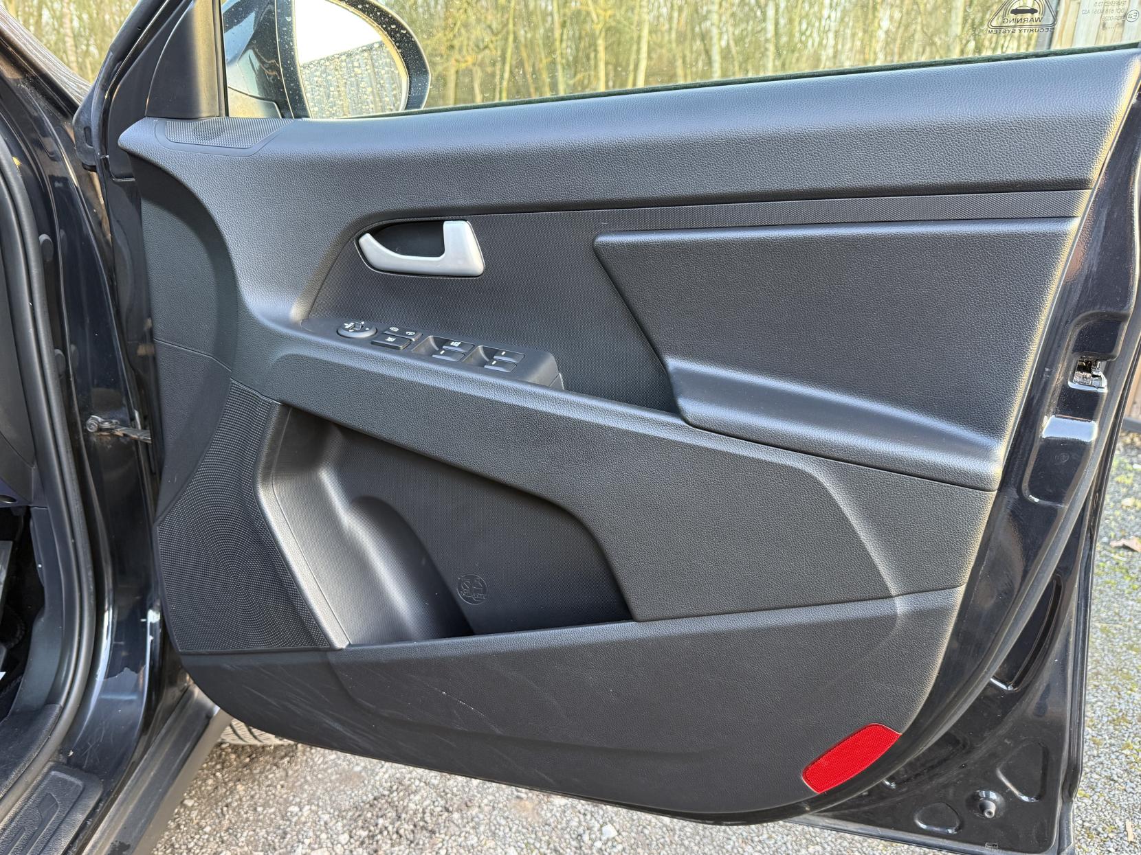 Kia Sportage 1.7 CRDi EcoDynamics 1 SUV 5dr Diesel Manual 2WD Euro 5 (s/s) (114 bhp)