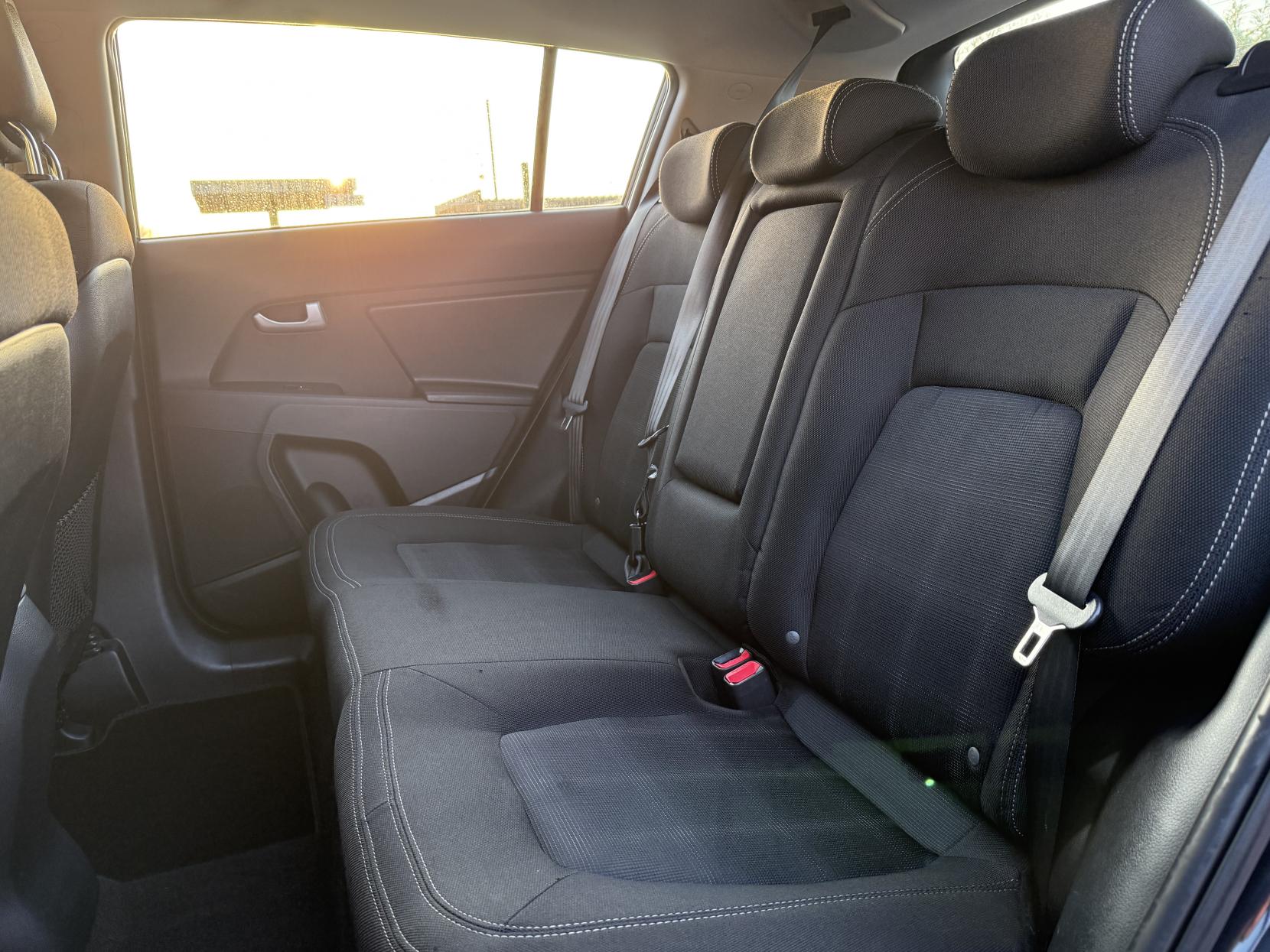 Kia Sportage 1.7 CRDi EcoDynamics 1 SUV 5dr Diesel Manual 2WD Euro 5 (s/s) (114 bhp)