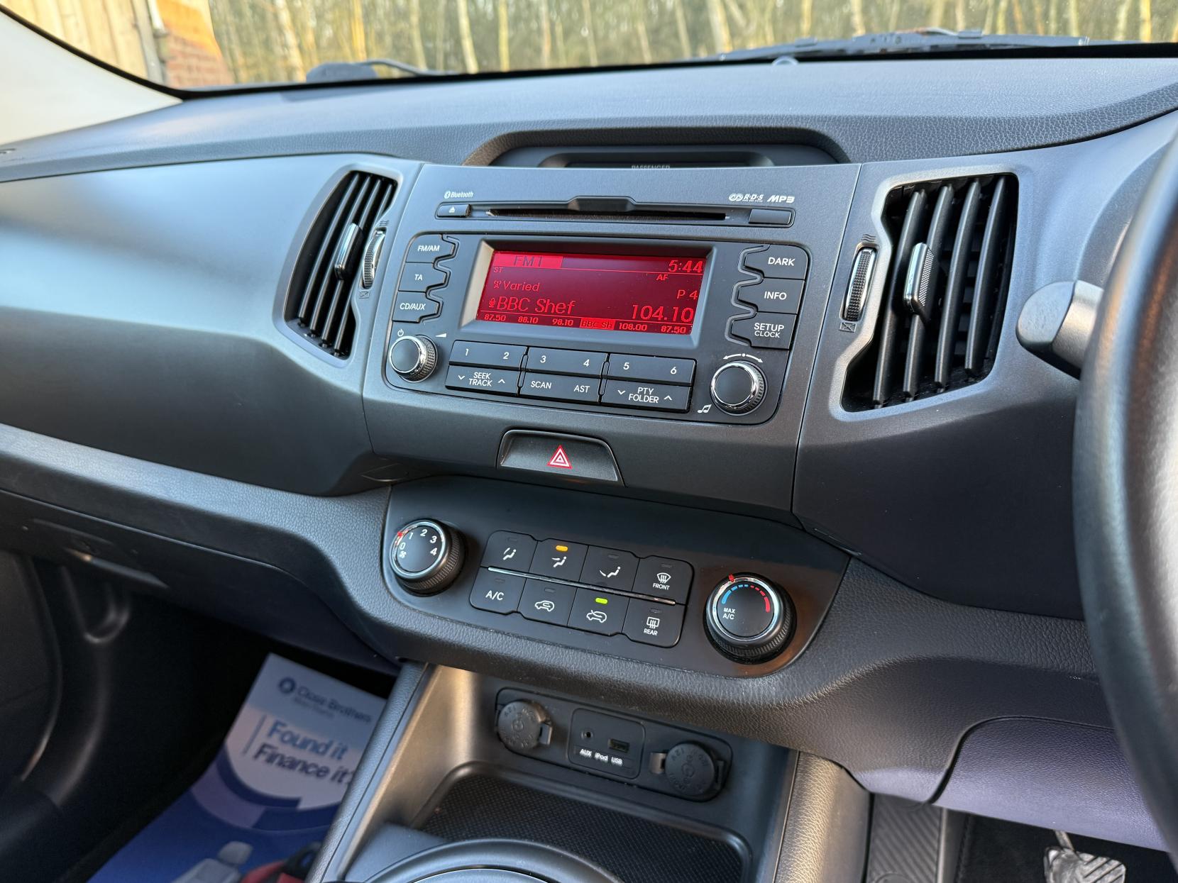 Kia Sportage 1.7 CRDi EcoDynamics 1 SUV 5dr Diesel Manual 2WD Euro 5 (s/s) (114 bhp)