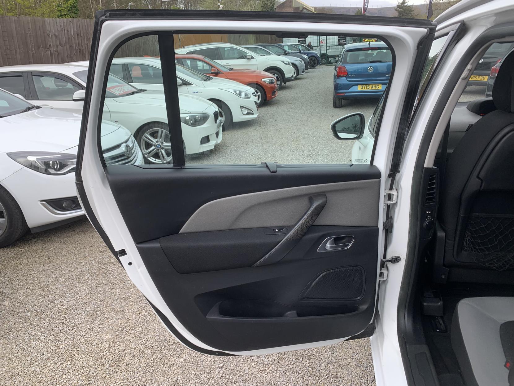 Citroen Grand C4 Picasso 1.6 e-HDi Airdream Exclusive MPV 5dr Diesel ETG6 Euro 5 (s/s) (115 ps)