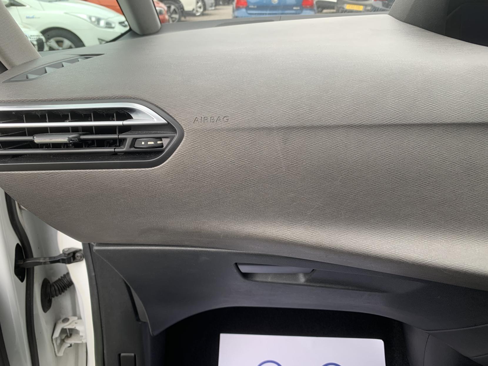 Citroen Grand C4 Picasso 1.6 e-HDi Airdream Exclusive MPV 5dr Diesel ETG6 Euro 5 (s/s) (115 ps)