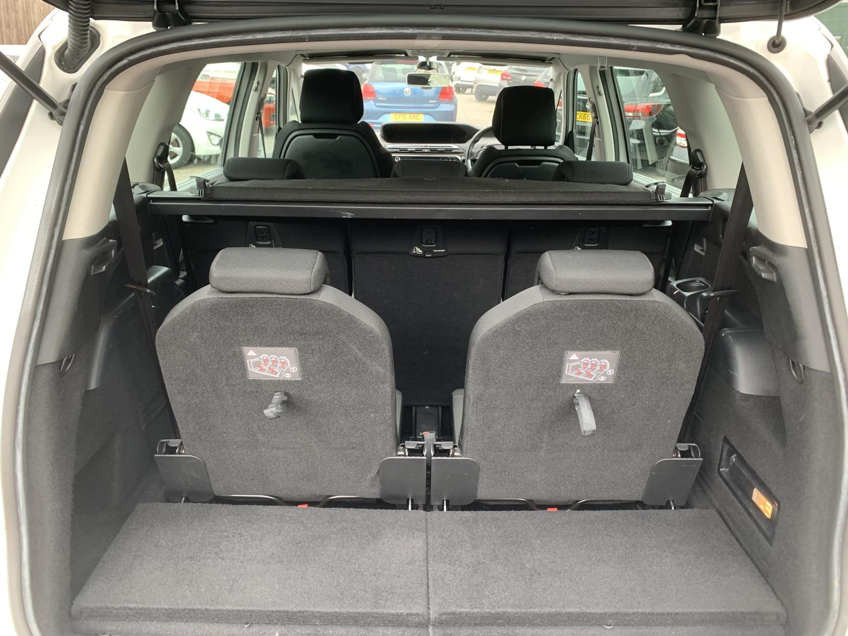 Citroen Grand C4 Picasso 1.6 e-HDi Airdream Exclusive MPV 5dr Diesel ETG6 Euro 5 (s/s) (115 ps)