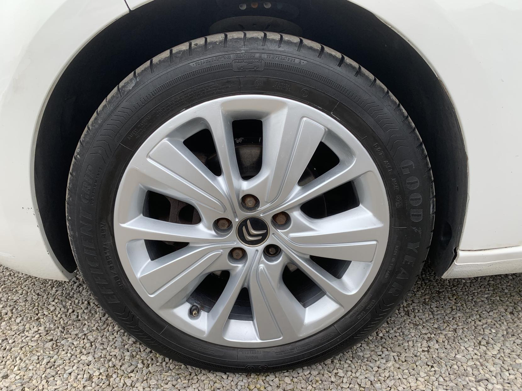 Citroen Grand C4 Picasso 1.6 e-HDi Airdream Exclusive MPV 5dr Diesel ETG6 Euro 5 (s/s) (115 ps)