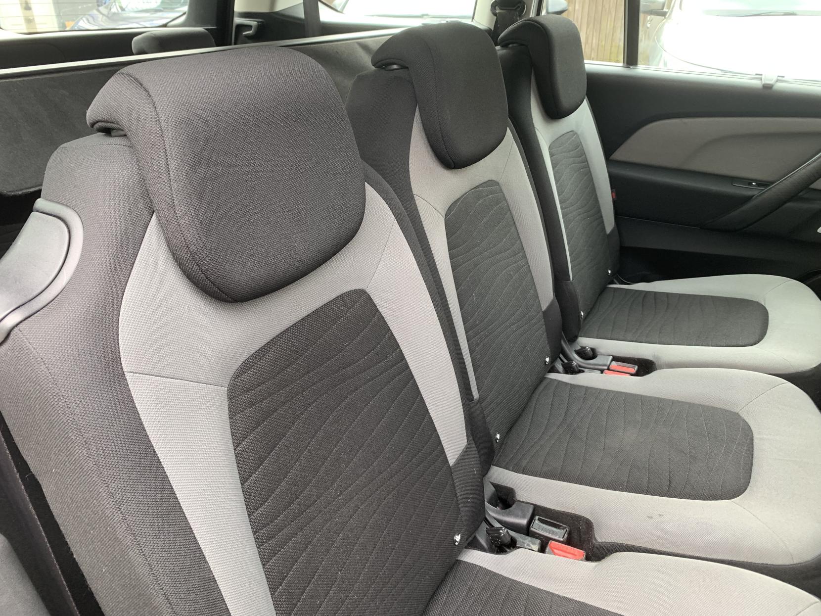 Citroen Grand C4 Picasso 1.6 e-HDi Airdream Exclusive MPV 5dr Diesel ETG6 Euro 5 (s/s) (115 ps)