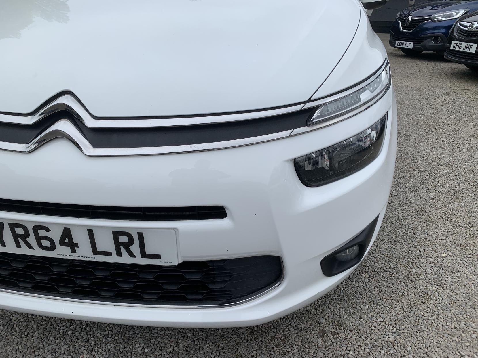 Citroen Grand C4 Picasso 1.6 e-HDi Airdream Exclusive MPV 5dr Diesel ETG6 Euro 5 (s/s) (115 ps)