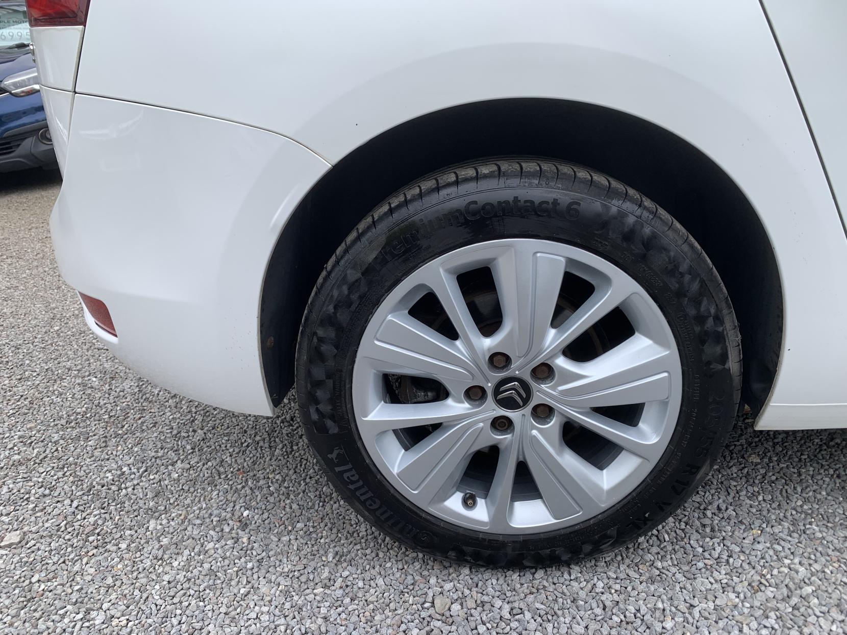 Citroen Grand C4 Picasso 1.6 e-HDi Airdream Exclusive MPV 5dr Diesel ETG6 Euro 5 (s/s) (115 ps)