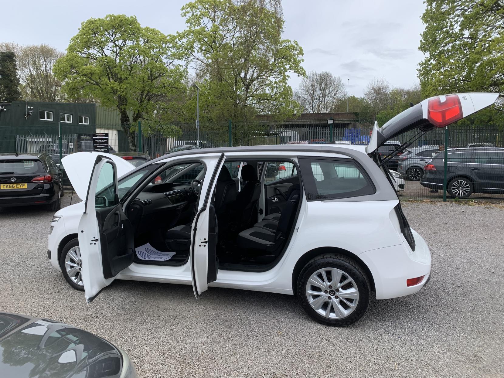 Citroen Grand C4 Picasso 1.6 e-HDi Airdream Exclusive MPV 5dr Diesel ETG6 Euro 5 (s/s) (115 ps)