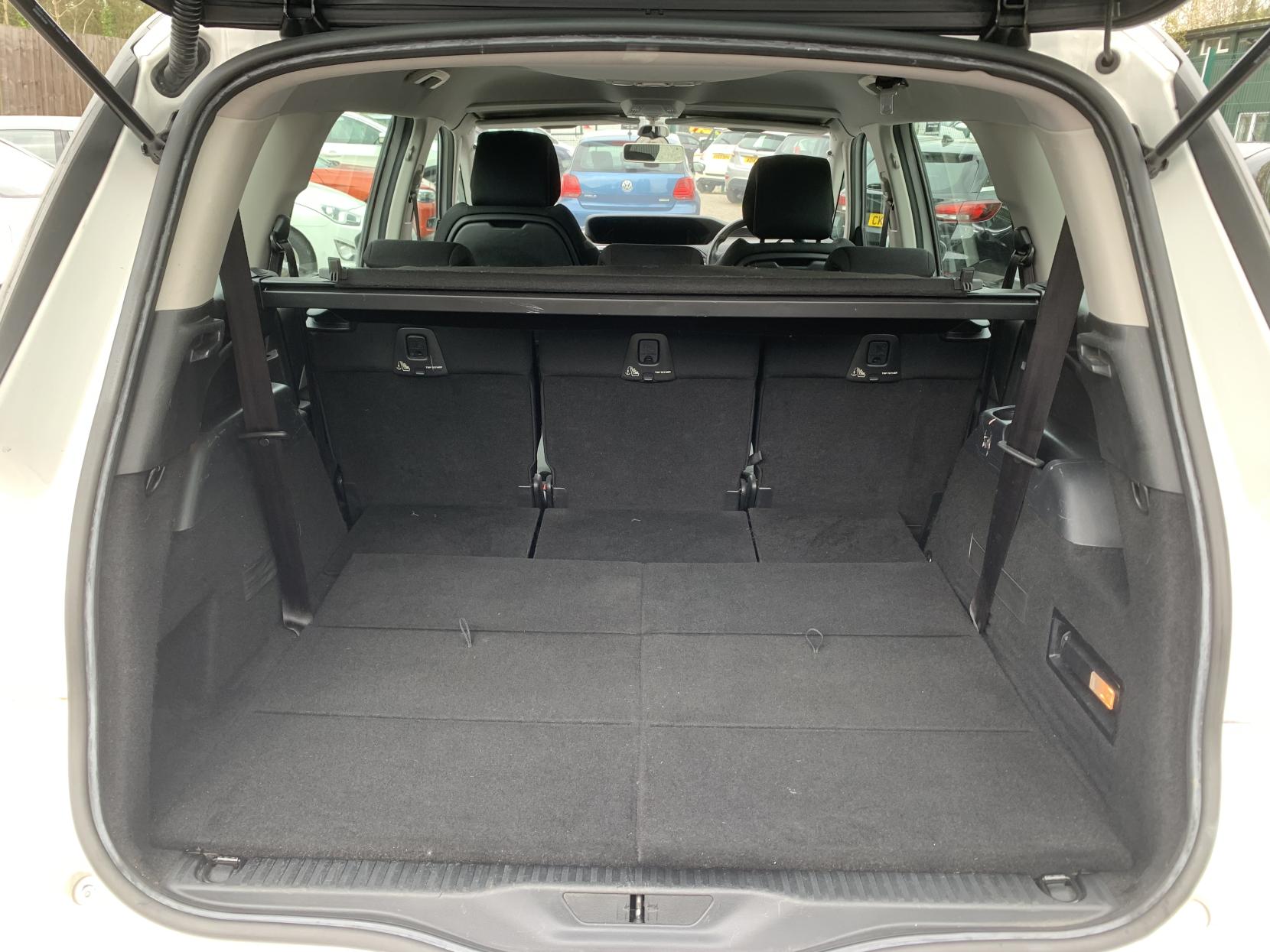 Citroen Grand C4 Picasso 1.6 e-HDi Airdream Exclusive MPV 5dr Diesel ETG6 Euro 5 (s/s) (115 ps)