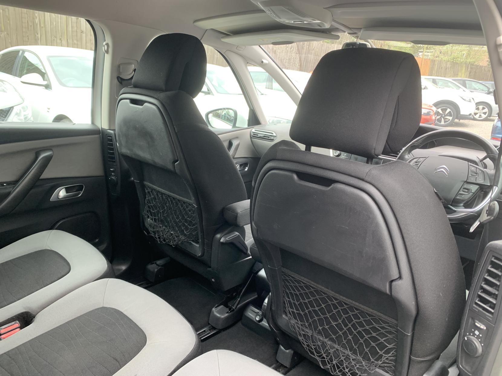 Citroen Grand C4 Picasso 1.6 e-HDi Airdream Exclusive MPV 5dr Diesel ETG6 Euro 5 (s/s) (115 ps)