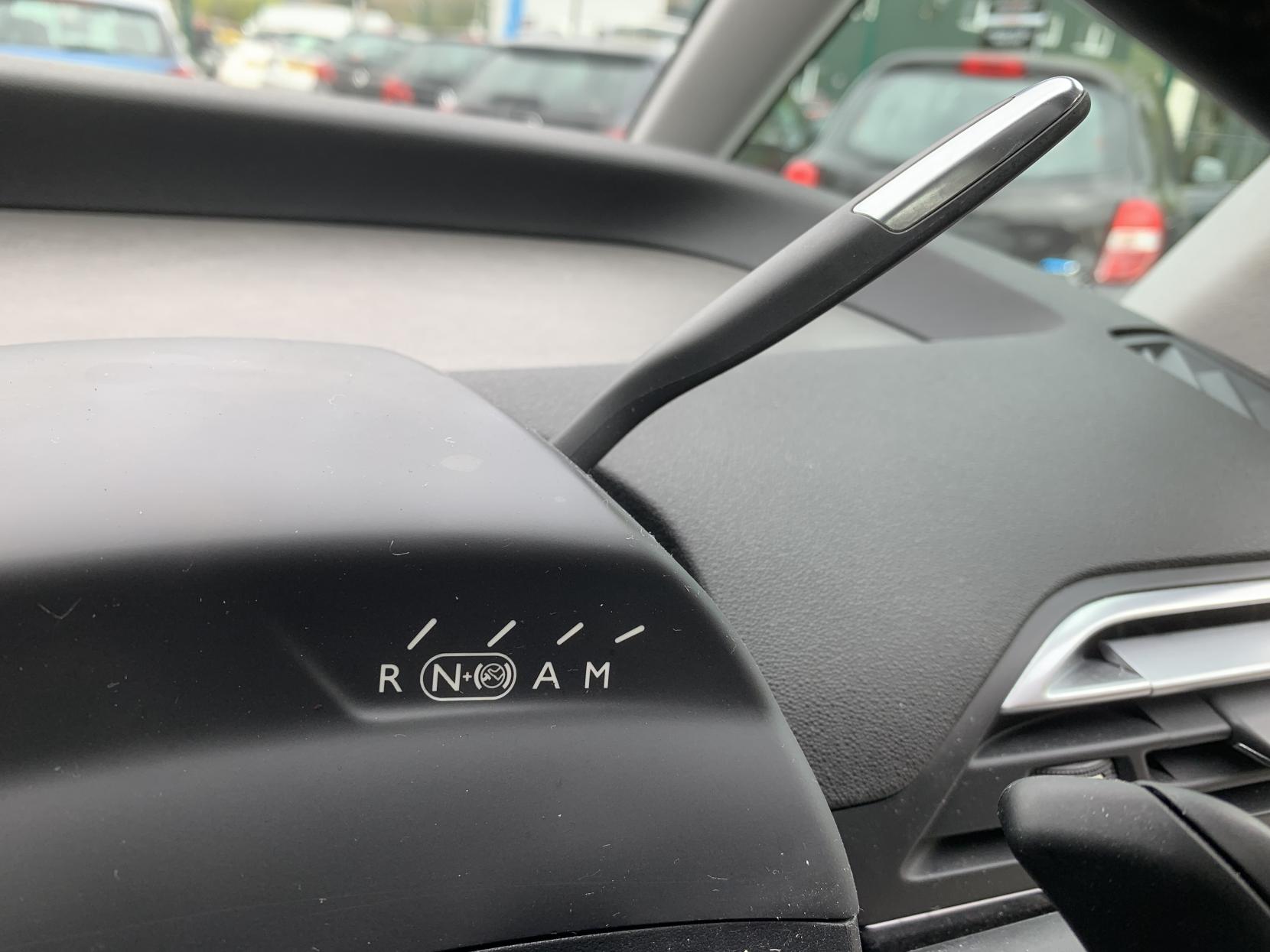 Citroen Grand C4 Picasso 1.6 e-HDi Airdream Exclusive MPV 5dr Diesel ETG6 Euro 5 (s/s) (115 ps)